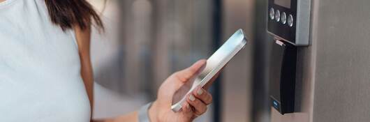 Getty_Images_1434234578-smart-phone-scanning-security-1200x900
