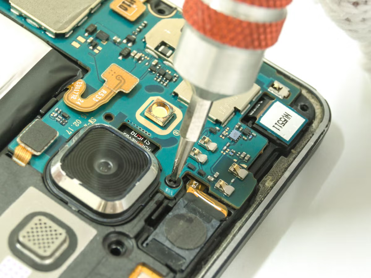the inner part of smart phone