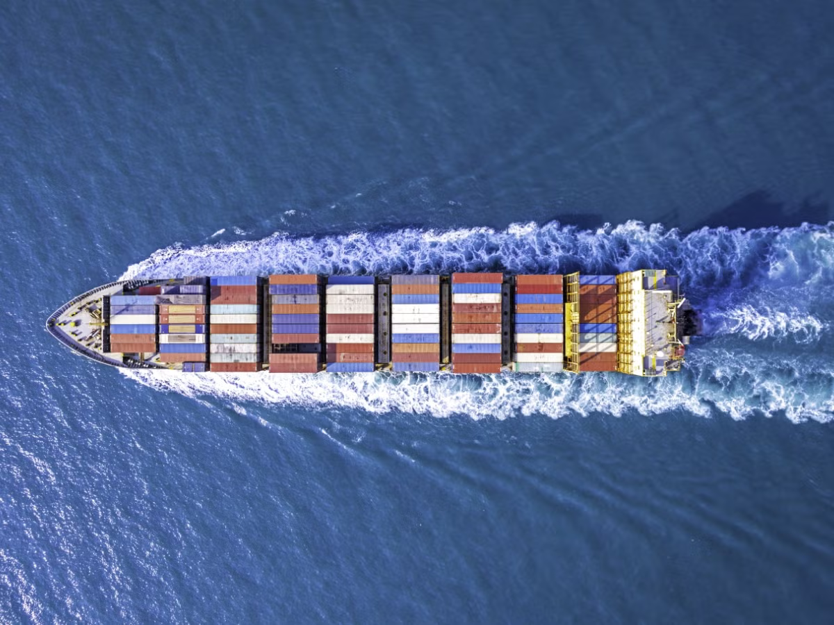 Ship-Cargo-Sea