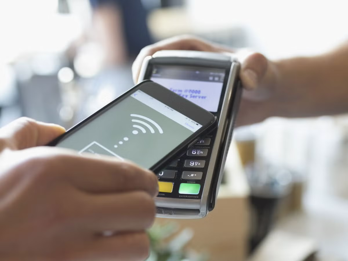 Paying-smartphone