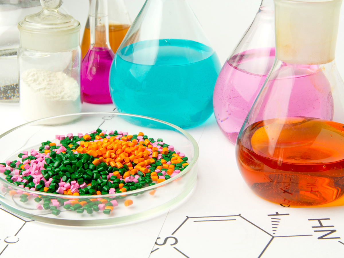 Plastic raw material 