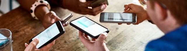 G-1181404518-People-Smartphones-ULcom-HEADER-2400x1600