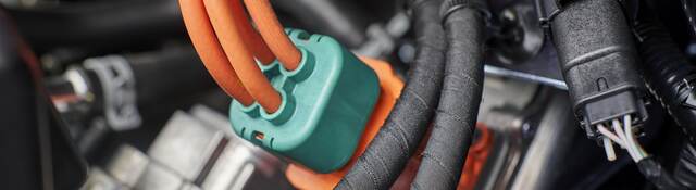 G1393672020%20-%20Car%20electrical%20system%20-%20ULcom-HEADER-2400x1600