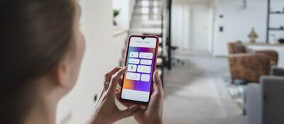 G1319672796-Smart-Home-Smartphone-ULcom-HEADER-2400x1600