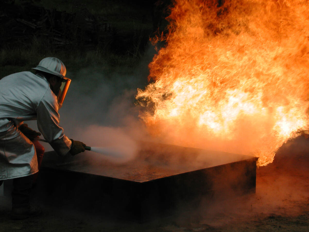 Fire Test - Fire Extinguisher