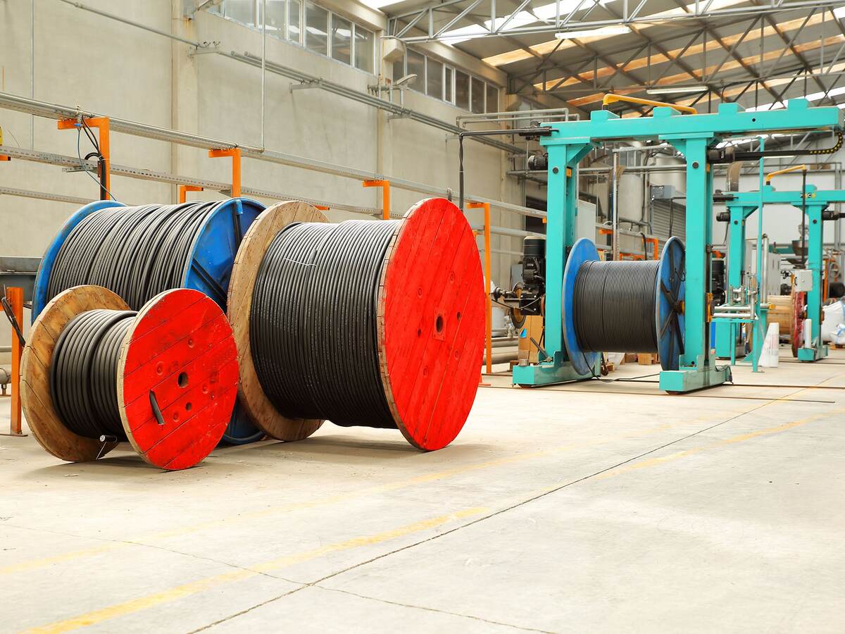 G1049447120-Cable-factory-2400x1600