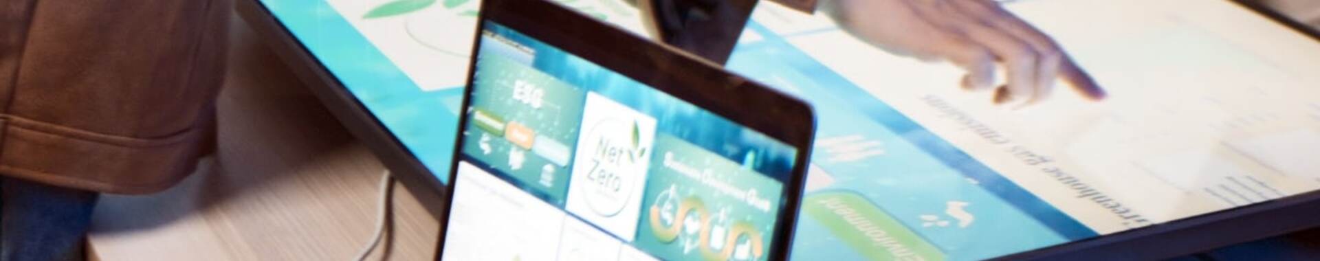 G2053337498-Meeting-Computer-ULcom-1200x900